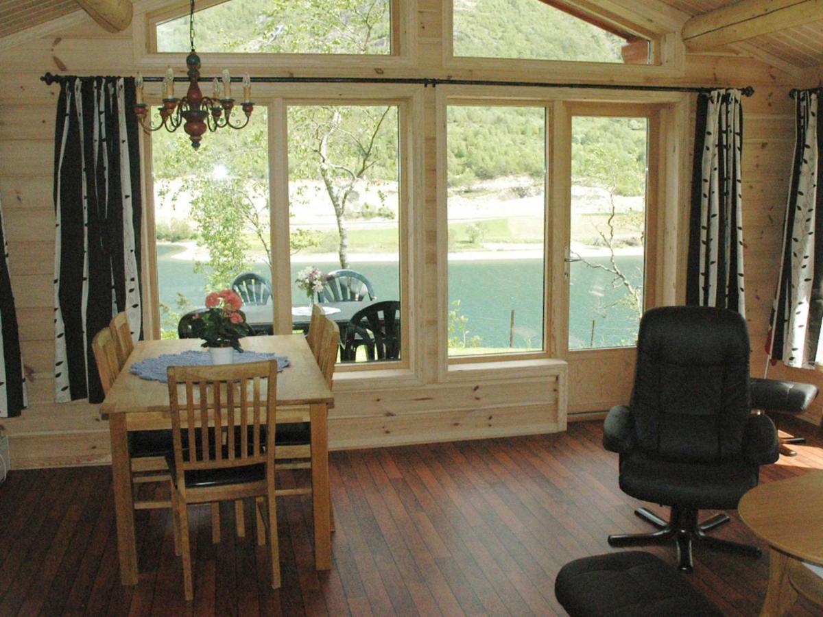 Two-Bedroom Holiday Home In Olden 3 الغرفة الصورة